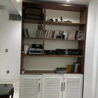 قفسه چوبی
