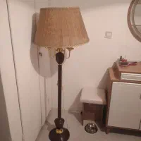 آباژور ایستاده در حد نوو