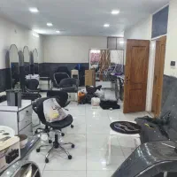 دفتر-کار-70-متری-تک-واحدی-بر-خیابان-اصلی-راه-مجزا