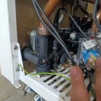 تعمیر و سرویس آبگرمکن های دیواری و پکیج های دیواری