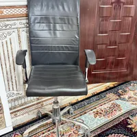 صندلی چرخ دار در حد نو