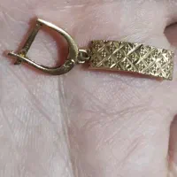 یک تا گوشواره گم شده