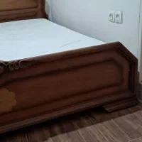 تخت دو نفره در حد نو همراه تشک خوش خواب