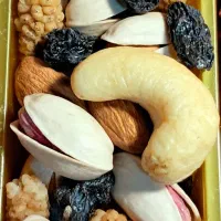 پک ویژه تنقلات شب یلدا|خوردنی و آشامیدنی|تهران, حصار بوعلی|دیوار