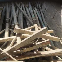 حدود پنجاه عدد جک سه متری