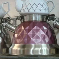 کتری شیردار همراه با قوری در پنج رنگ