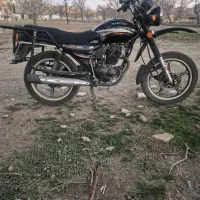 موتور سیکلت ۲۰۰ همتاز شکاری