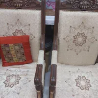 مبل ۷ نفره با ۲ میزبان با کیفیت و راحت|مبلمان خانگی و میز عسلی|اصفهان, ملاصدرا|دیوار