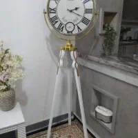 ساعت ایستاده