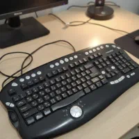 کیبورد و هدفون