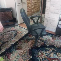 صندلی گردون چرم مشکی سالم|صندلی و نیمکت|شهریار, شهرک شاهد|دیوار