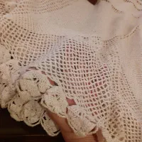 رومیزی قلاب بافی کاردست نواست.