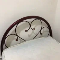 تخت فلزی یک نفره با تشک سالم