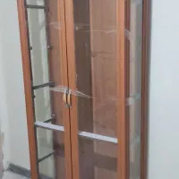 ویترین شیشه ای