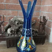 گلدان قدیمی ومجسمه