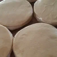 نان پیتزاخانگی درسایزهای مختلف