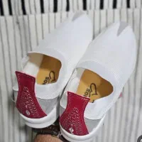 گیوه|کیف، کفش، کمربند|لردگان, |دیوار