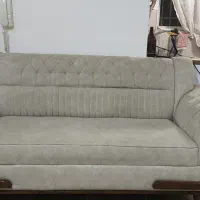 مبل راحتی هفت نفره سالم همراه با میز