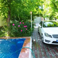 اجاره روزانه باغ ویلا طرقبه