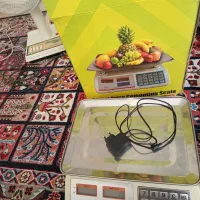 ترازو سالم کارتن وشارژر هم داره درحدنو