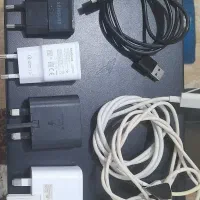 تعدادی آداپتور همه سامسونگ اصل