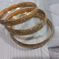 سه عدد نیم تک دوتاش ترک ریز داره