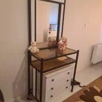 تخت و میز و آینه|تخت و سرویس خواب|شیراز, قصرالدشت|دیوار