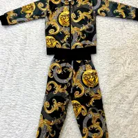 ۲ ست دورس و شلوار،کاپشن،پافر همه باهم۵۰۰ ت