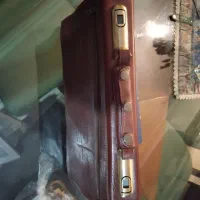 کیف چرم|کیف، کفش، کمربند|کیش, |دیوار