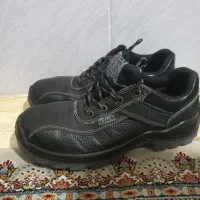 ۲ عدد کفش کار|کیف، کفش، کمربند|گلستان (تهران), |دیوار