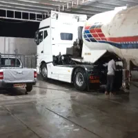 نیازمندبه دونیروی کاربرای کارواش