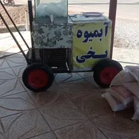 فروش دستگاه یخ در بهشت چرخدار  باجای شیشه آب انجیر|فروشگاه و مغازه|کرمانشاه, |دیوار