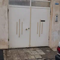 درب حیاط آهنی