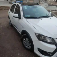 کوییک ار اس پارس خودرویی ۱۴۰۲ دارای مانیتور