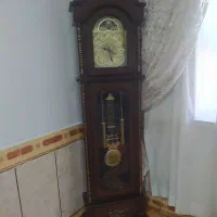 ساعت ایستاده چوبی