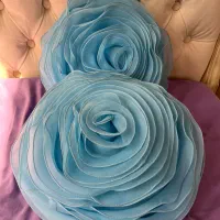 کوسن آبی طرح گل