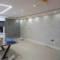 نصب کاغذدیواری و پوسترهای ۳بعدی