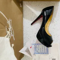 کفش مجلسی زنانه لوبوتین New Very Prive نو و آکبند|کیف، کفش، کمربند|تهران, نیلوفر|دیوار