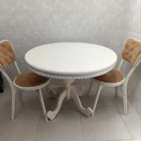 میز ناهار خوری دو نفره.