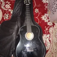گیتار‌فروشی