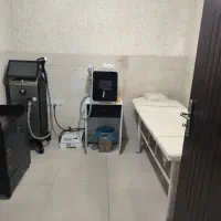 اجاره اتاق کلینیک زیبایی دکتر امانی|اجارهٔ دفتر کار، اتاق اداری، مطب|سنندج, |دیوار