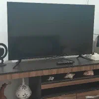 میز و تلویزیون سامسونگ ال ای دی ۴۰اینچ|تلویزیون و پروژکتور|کوچصفهان, |دیوار