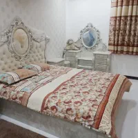 سرویس خواب  آینه کنسول دوعدد پاتختی  یک عددصندلی