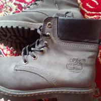 کفش|کیف، کفش، کمربند|اهر, |دیوار