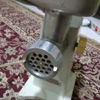 یک دستگاه چرخ گوشت قدیمی ناسیونال|خردکن، آسیاب، غذاساز|تهران, تهران‌نو|دیوار