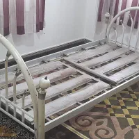 تختخواب فلزی