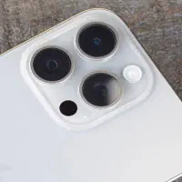 ایفون ۱۵ پرو مکس سفید