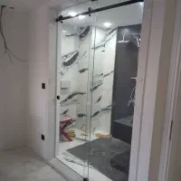 نیروی‌کمکی‌جهت‌نصب‌شیشه