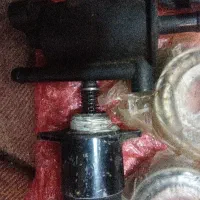 تعدادی لوازم یدکی ون