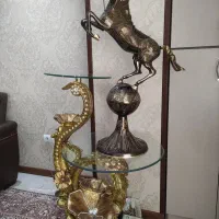 مجسمه وپایه